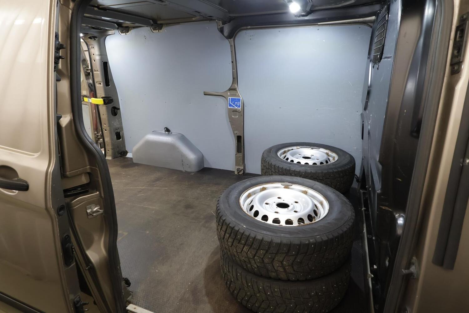 Ford Transit Custom vaihtoauto