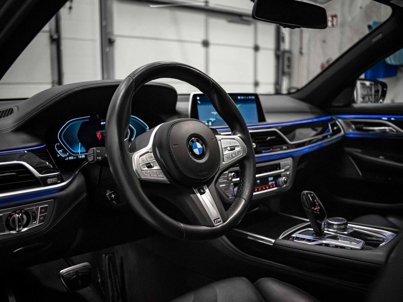 BMW 745 vaihtoauto