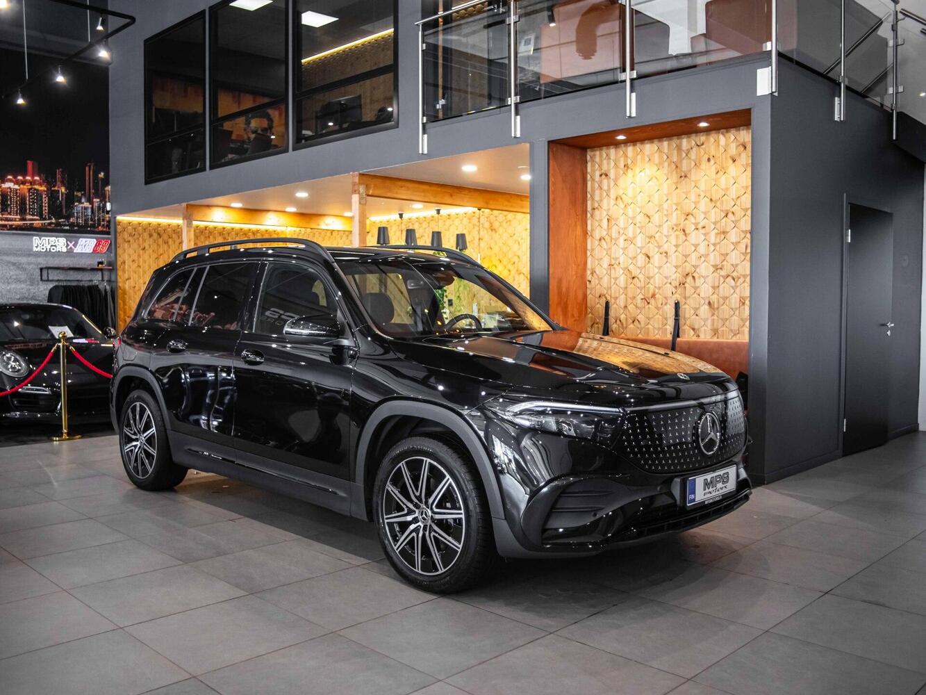 Mercedes-Benz EQB vaihtoauto