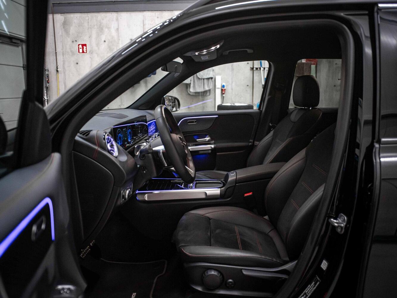 Mercedes-Benz EQB vaihtoauto