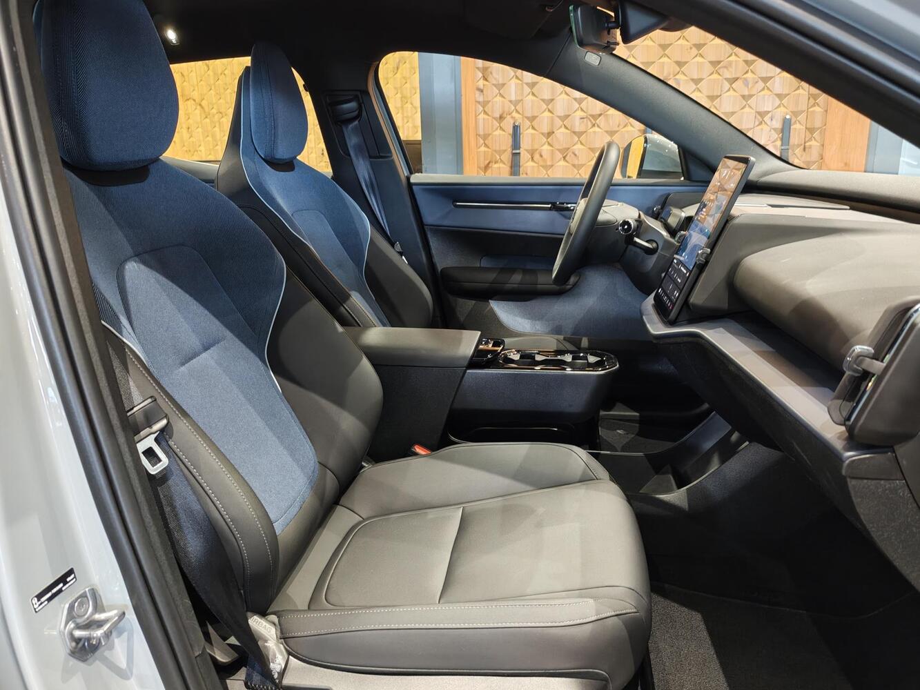 Volvo EX30 vaihtoauto