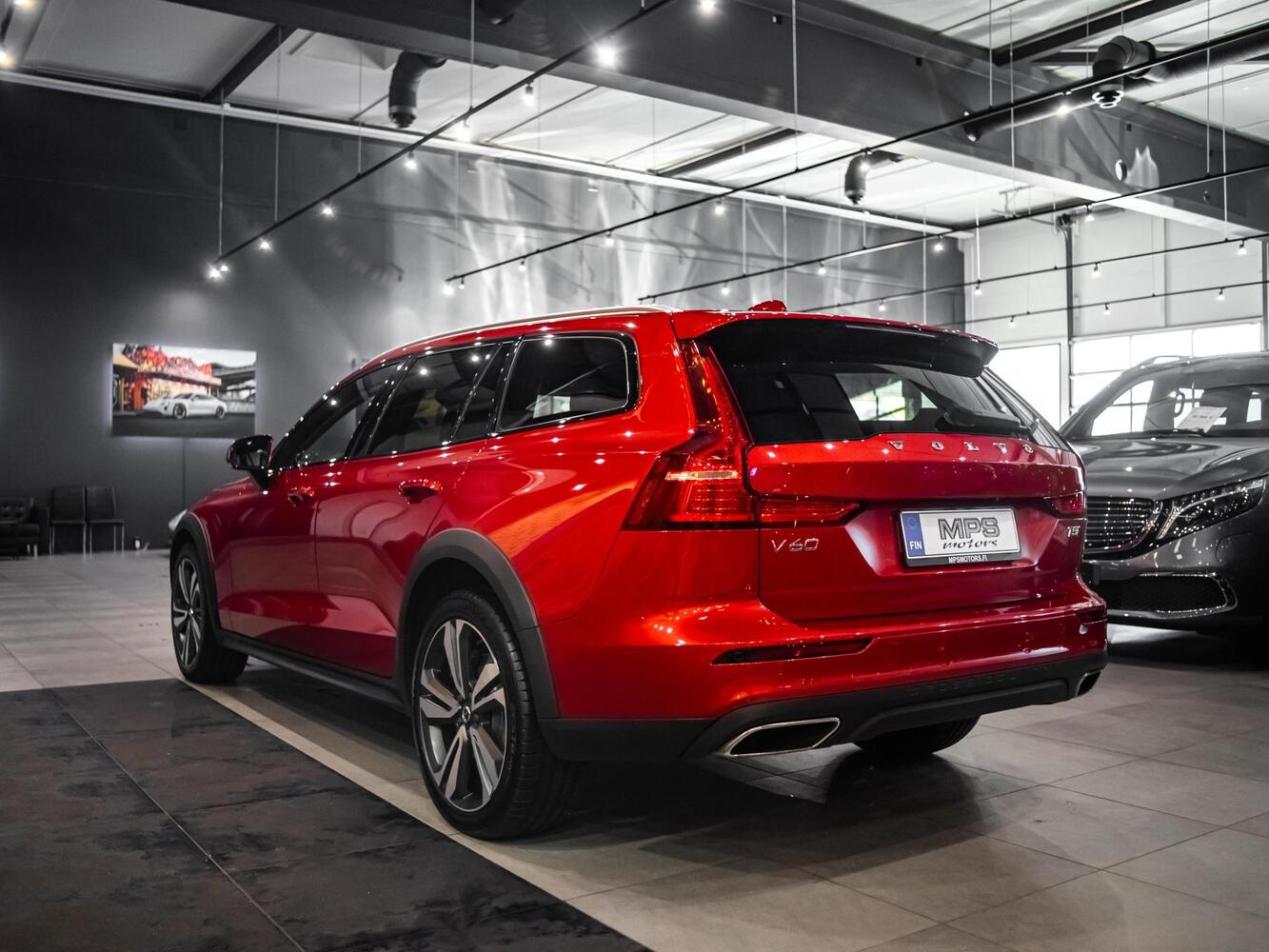 Volvo V60 Cross Country vaihtoauto