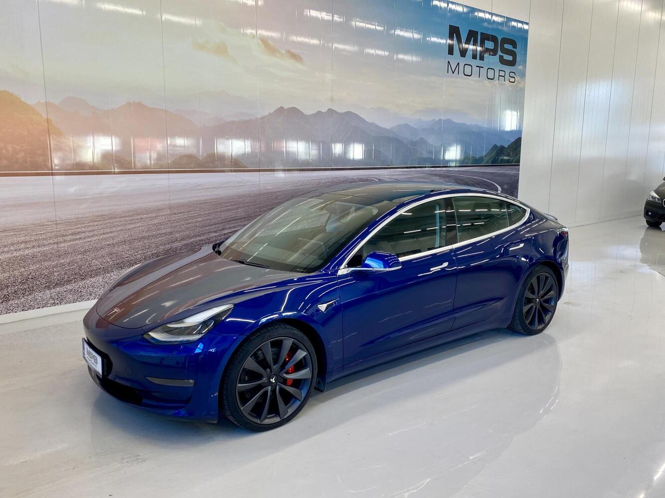 Tesla Model 3 vaihtoauto