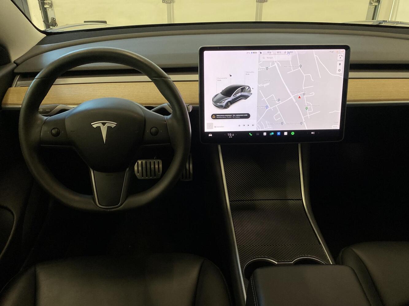 Tesla Model 3 vaihtoauto
