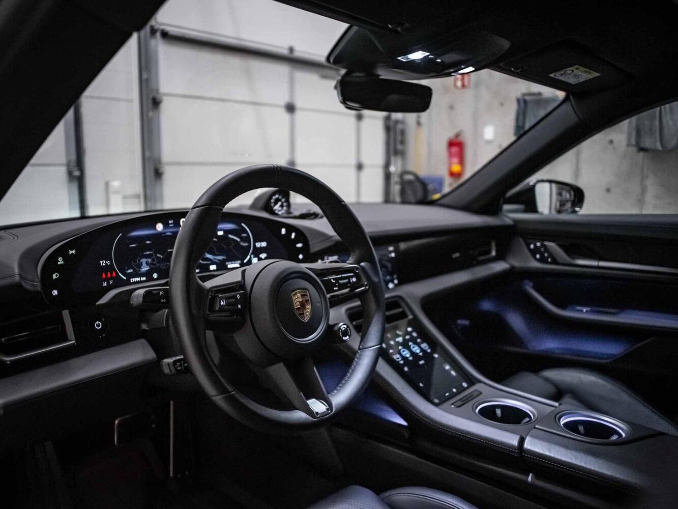 Porsche Taycan vaihtoauto
