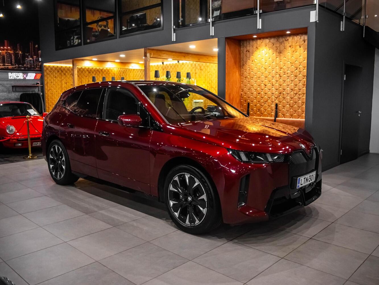 BMW iX vaihtoauto