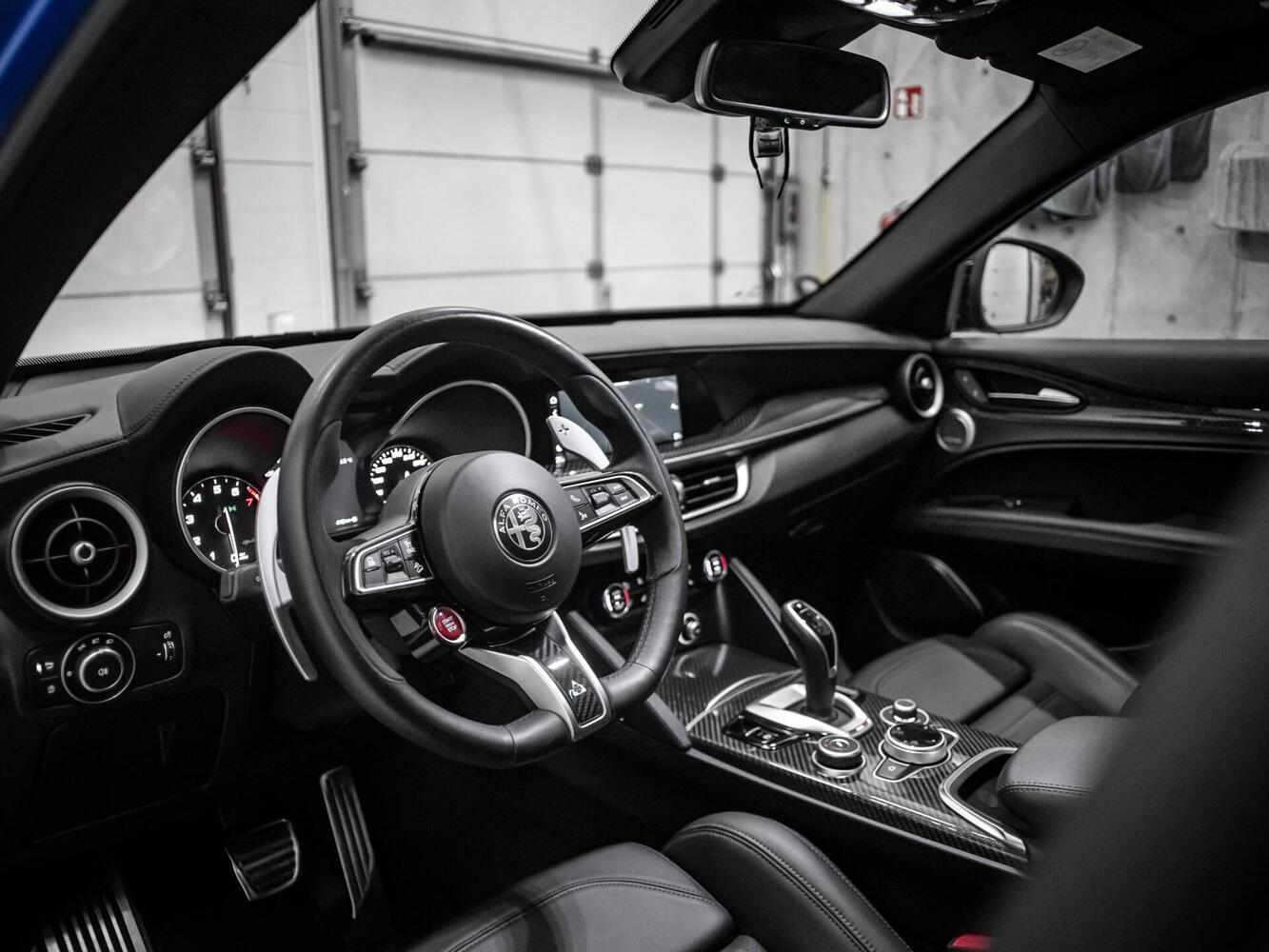 Alfa Romeo Stelvio vaihtoauto