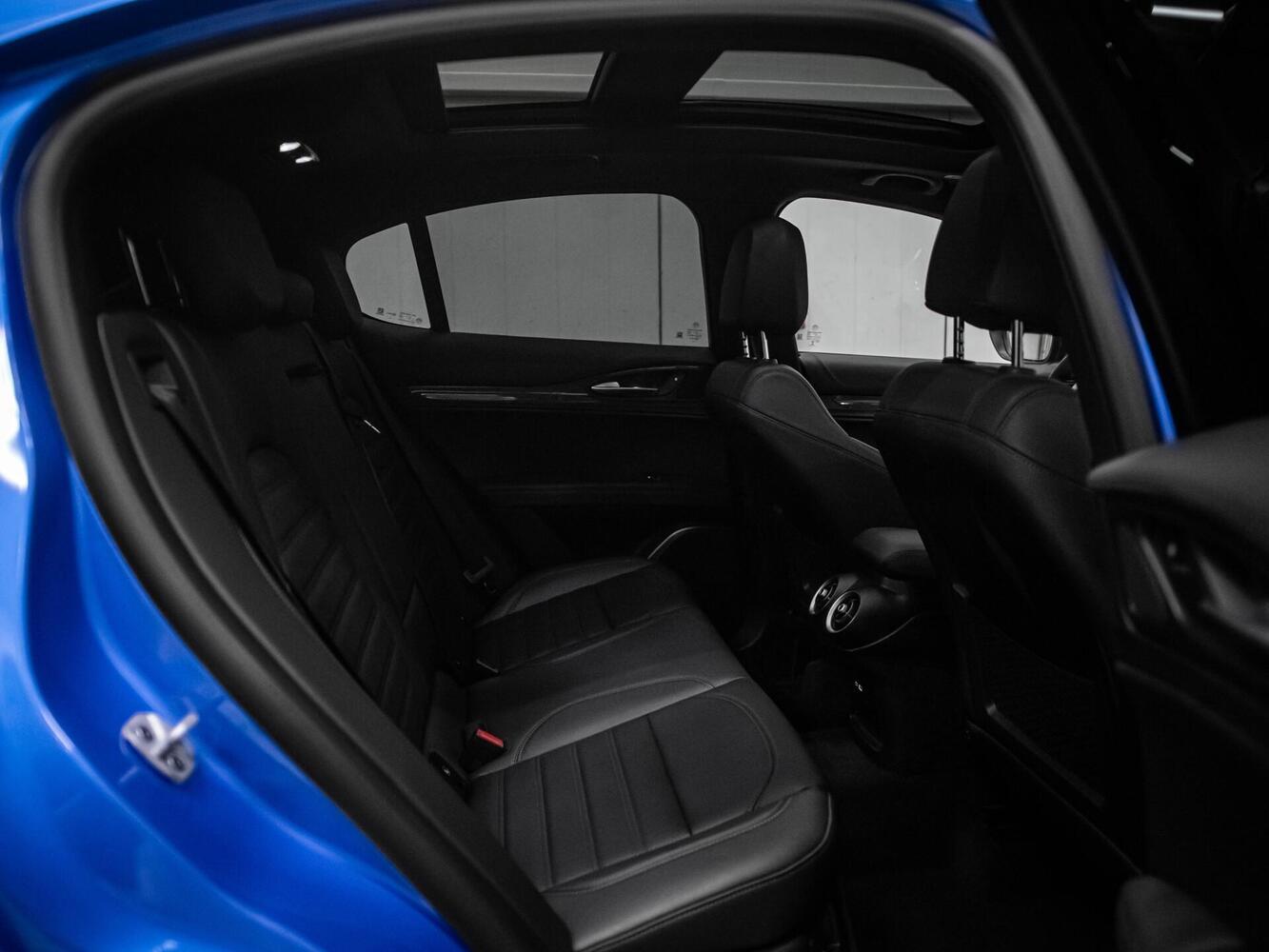 Alfa Romeo Stelvio vaihtoauto