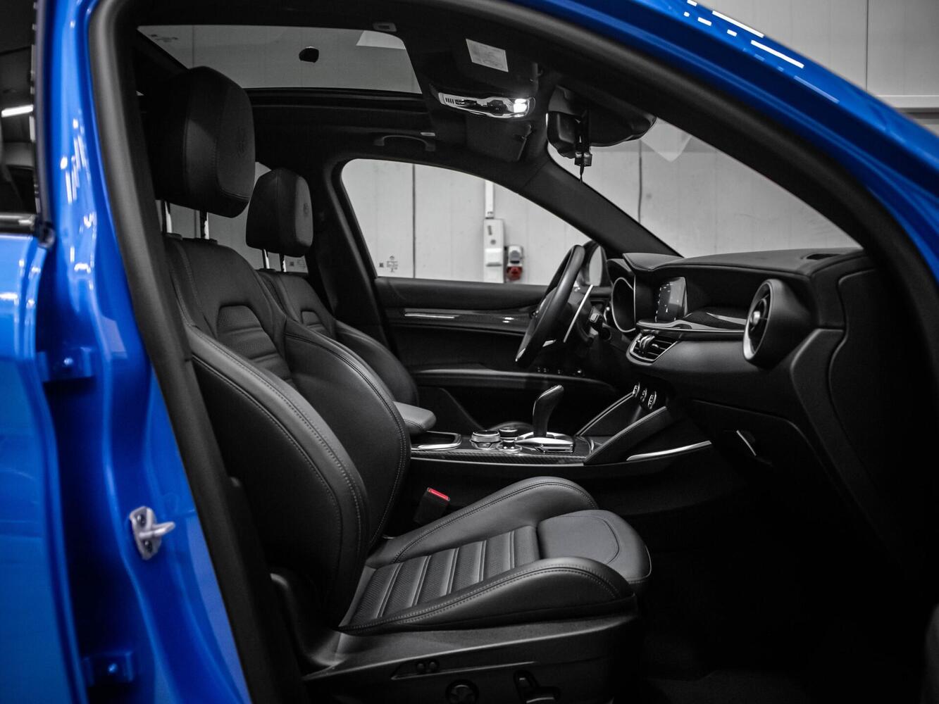 Alfa Romeo Stelvio vaihtoauto