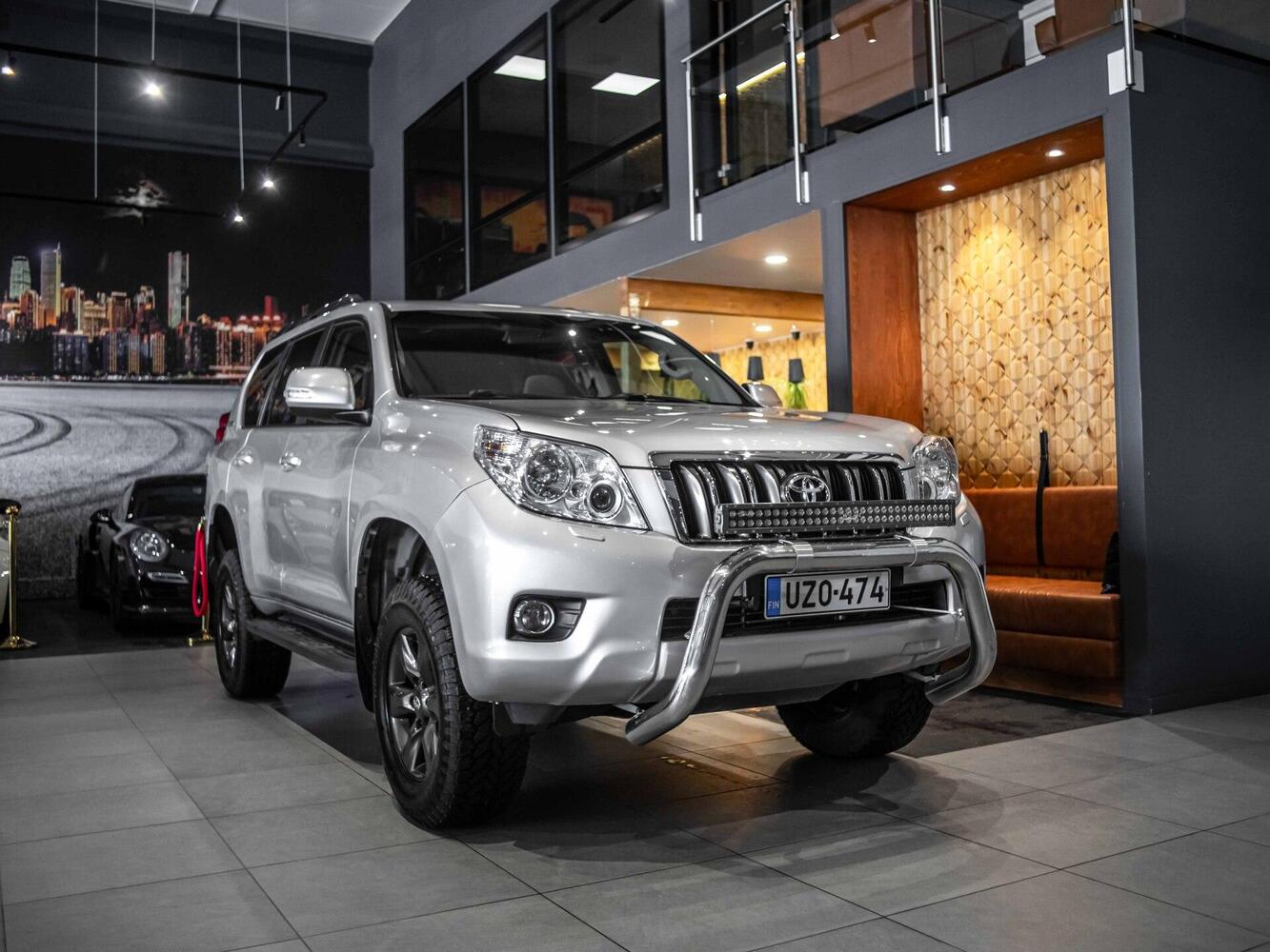 Toyota Land Cruiser vaihtoauto