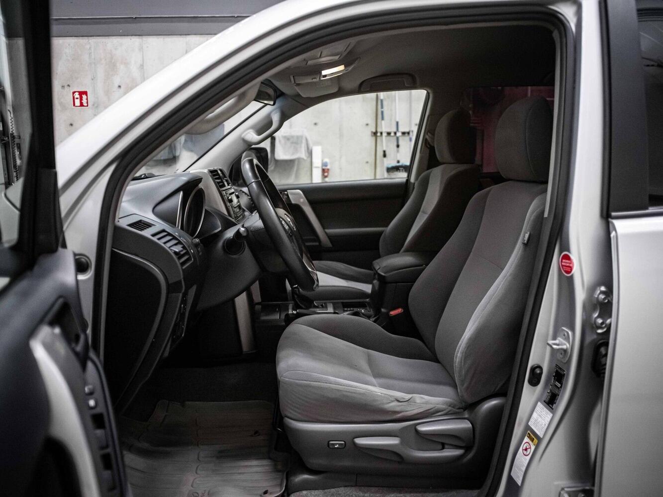 Toyota Land Cruiser vaihtoauto