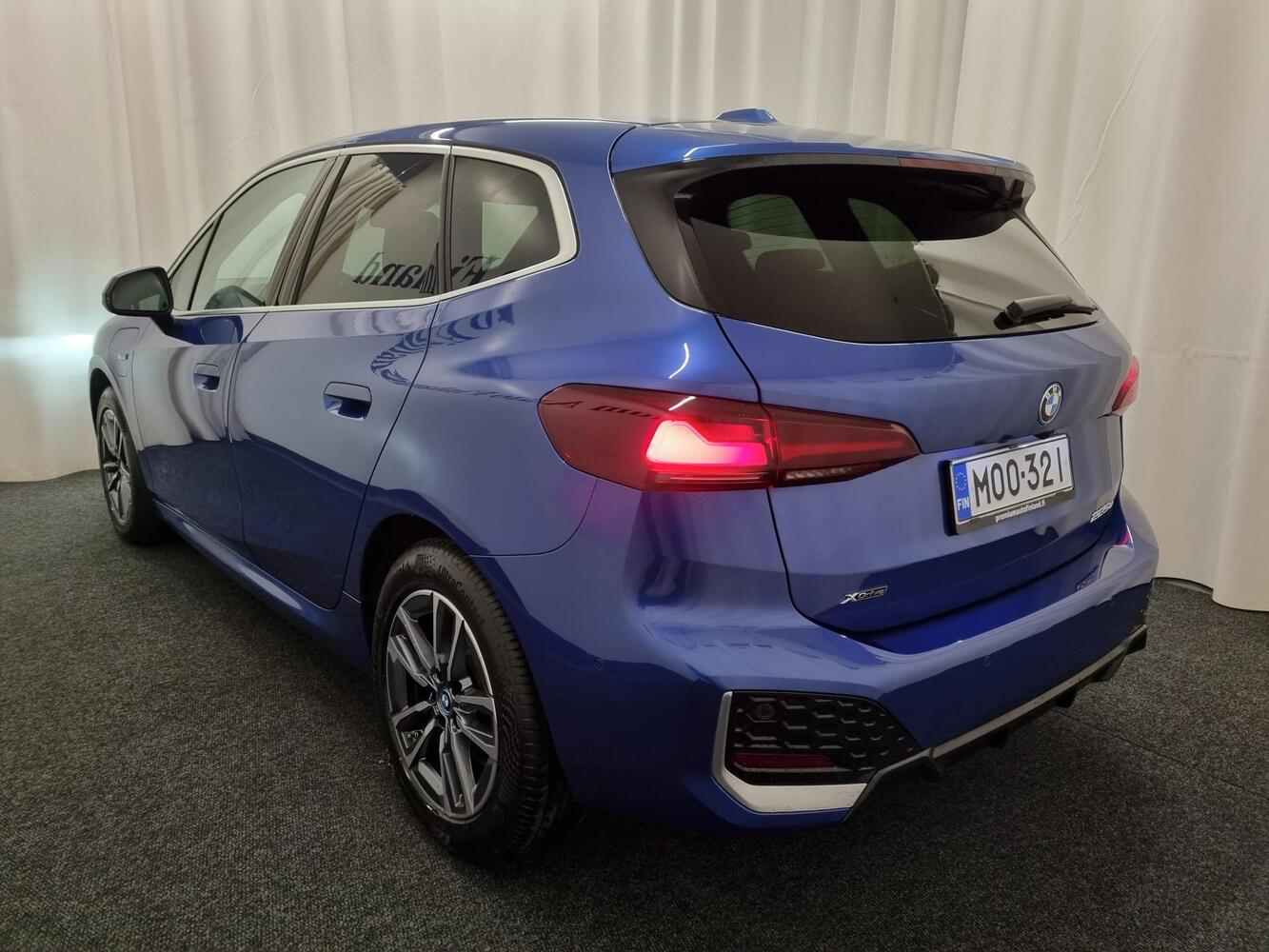 BMW 225 vaihtoauto