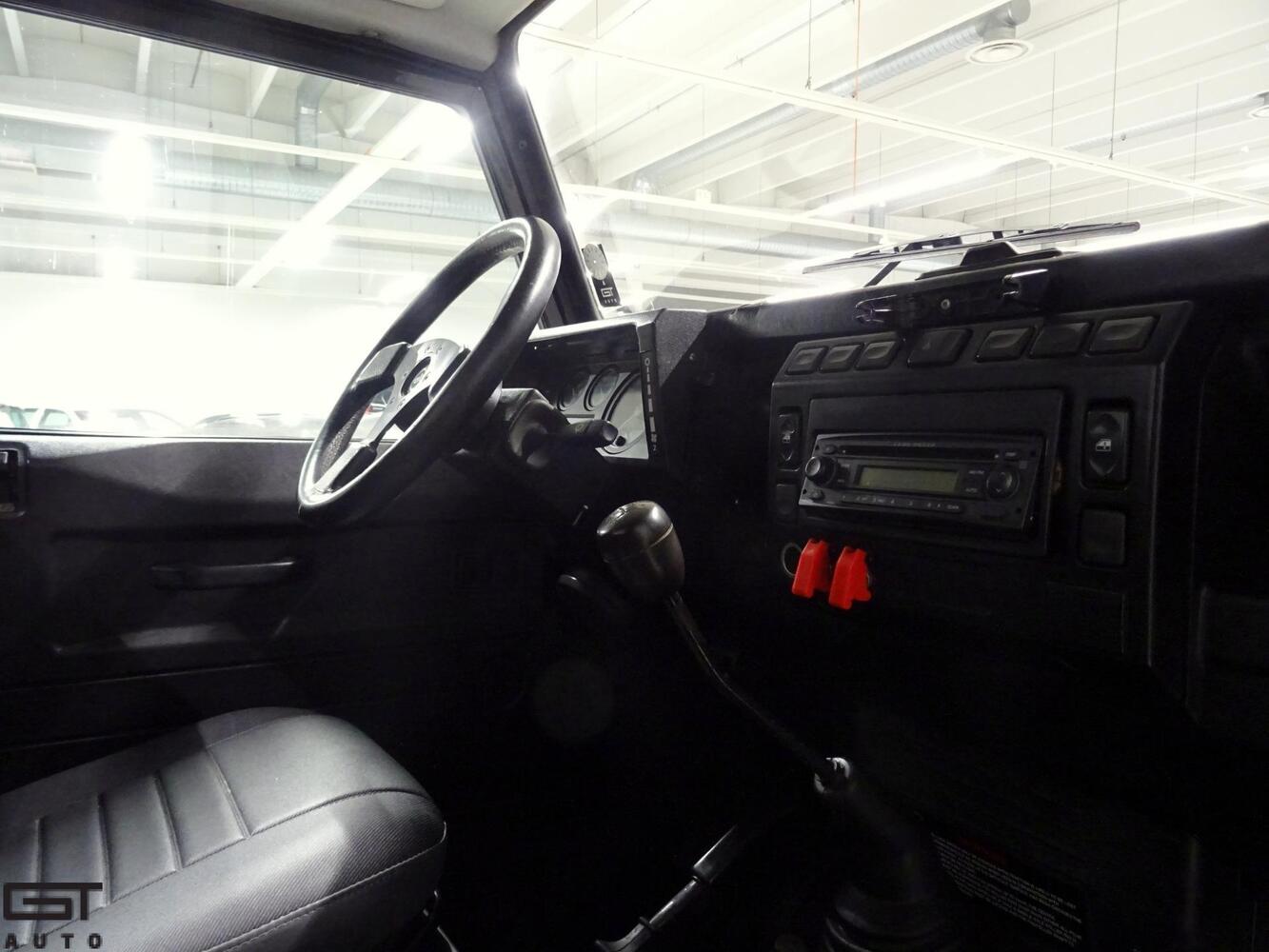 Land Rover Defender vaihtoauto