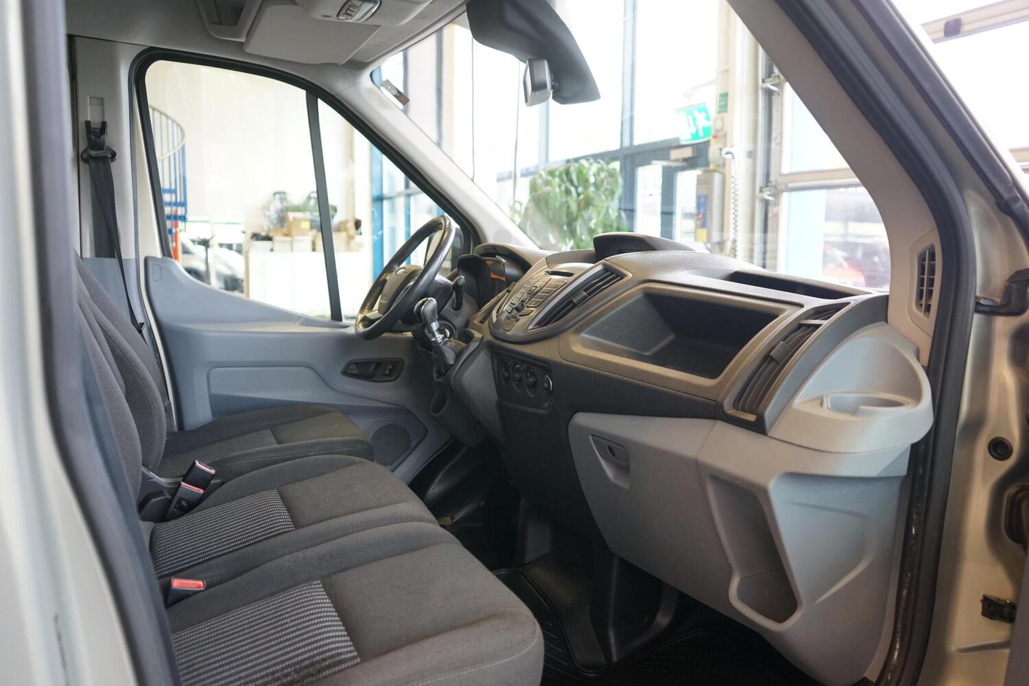 Ford Transit vaihtoauto