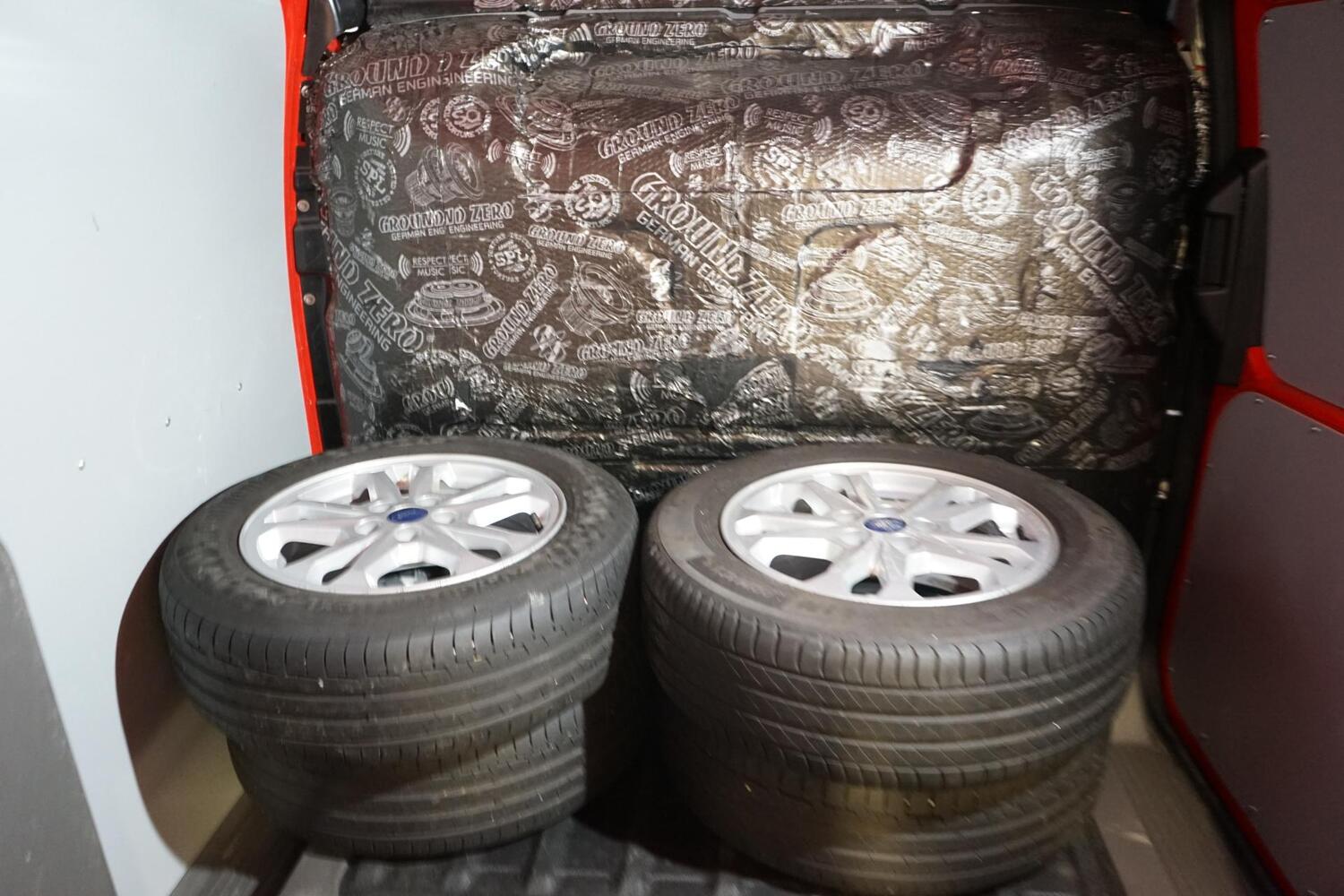 Ford Transit Connect vaihtoauto
