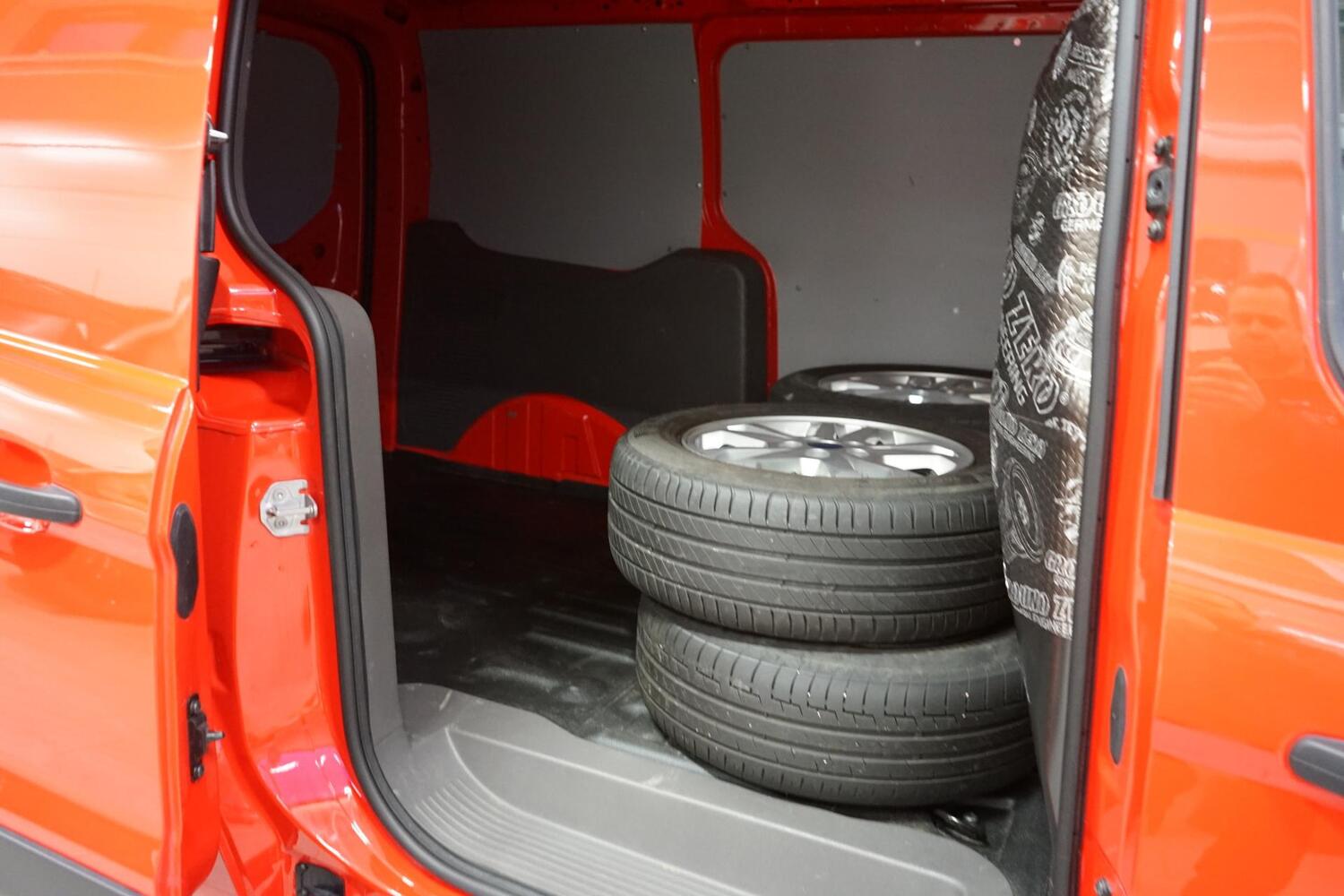 Ford Transit Connect vaihtoauto