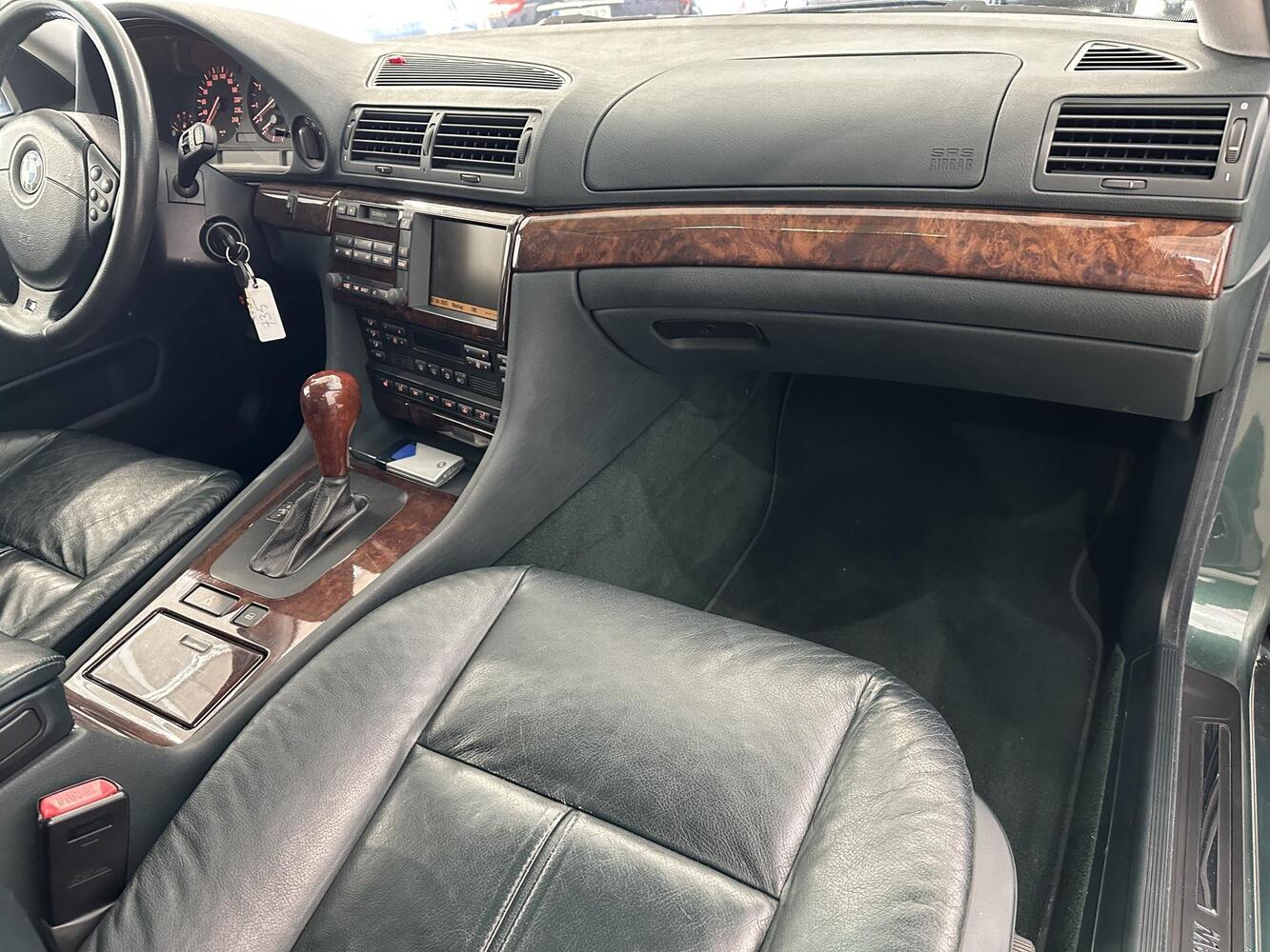 BMW 735 vaihtoauto