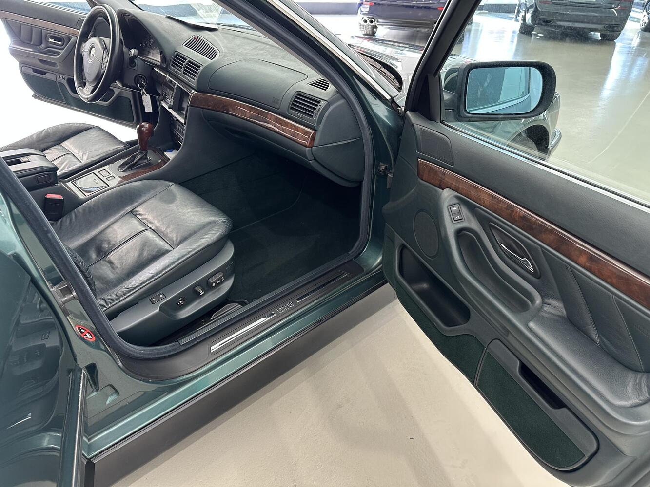 BMW 735 vaihtoauto