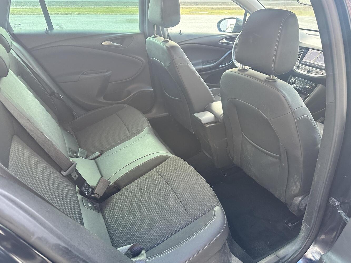 Opel Astra vaihtoauto