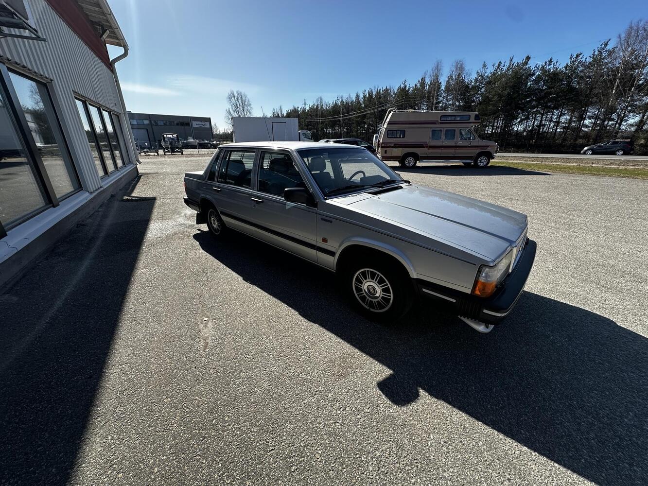 Volvo 740 vaihtoauto