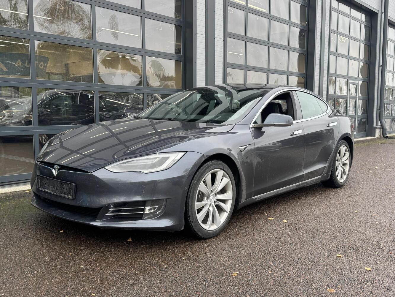 Tesla Model S vaihtoauto