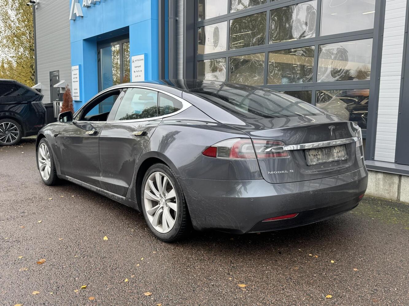 Tesla Model S vaihtoauto