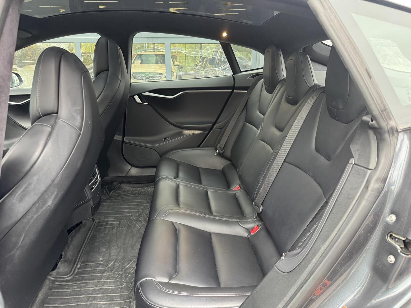 Tesla Model S vaihtoauto