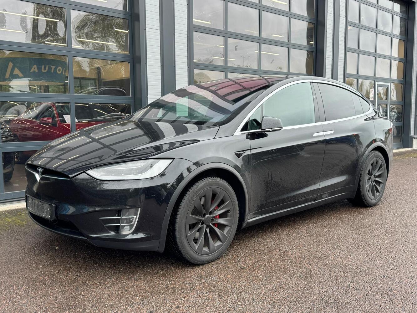 Tesla Model X vaihtoauto