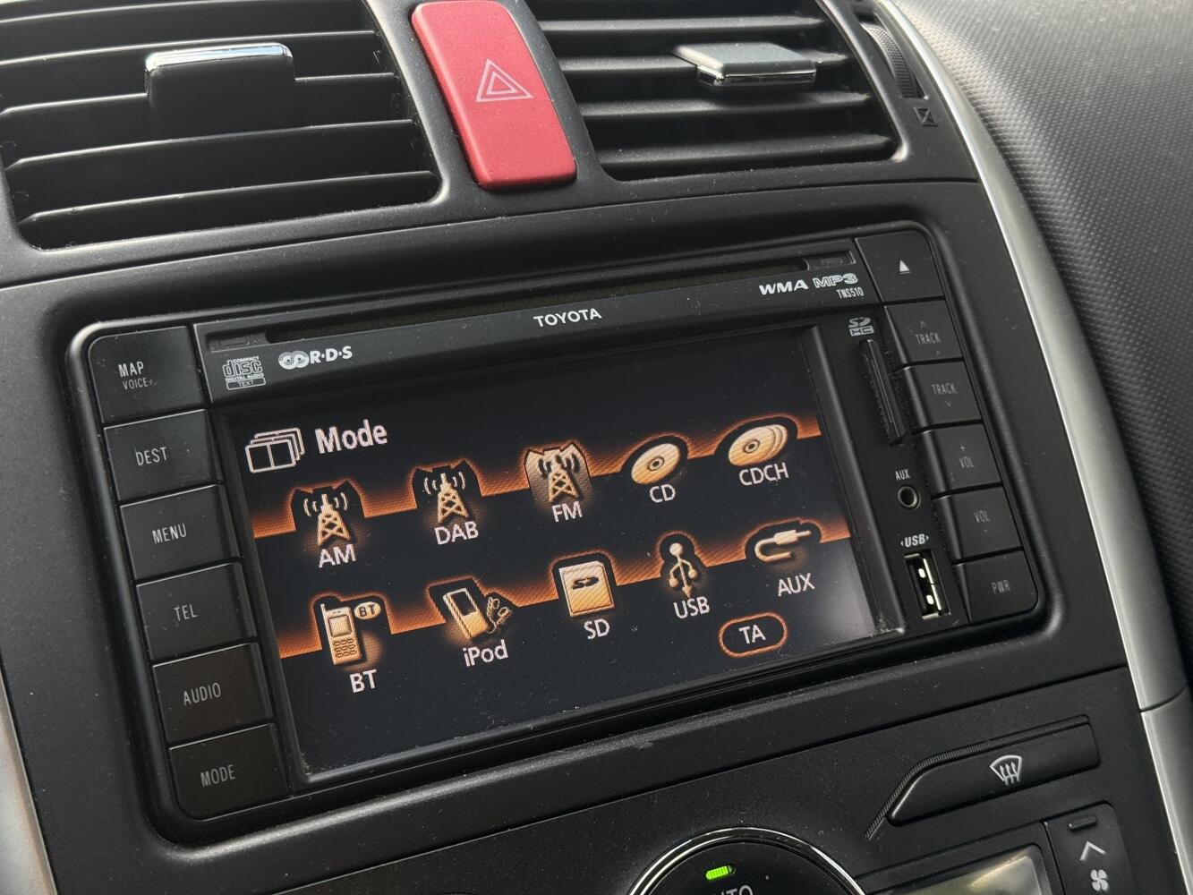 Toyota Auris vaihtoauto