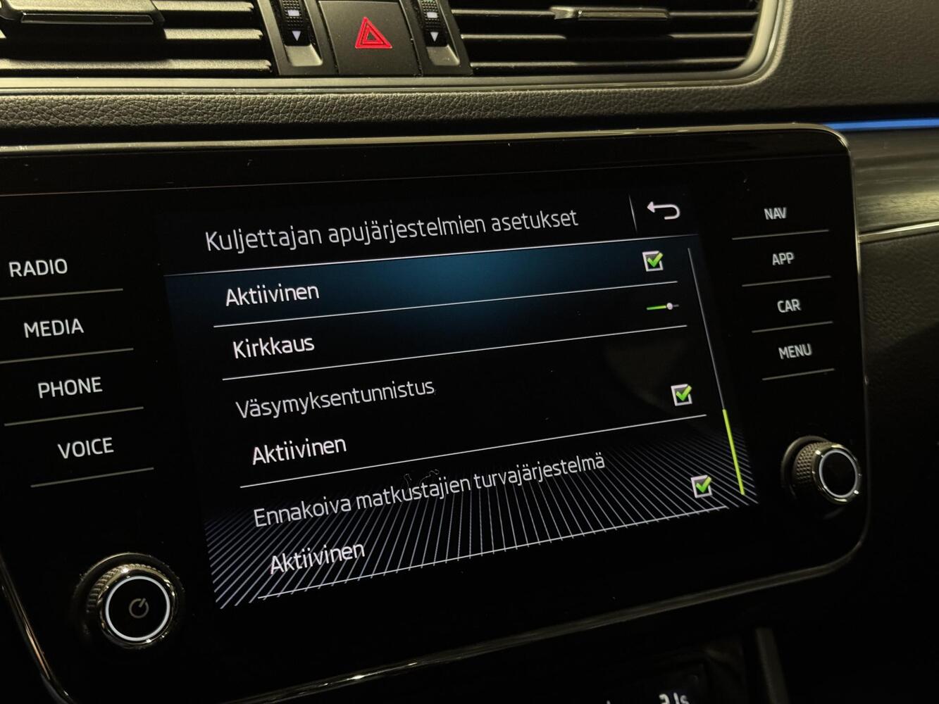 Skoda Superb vaihtoauto