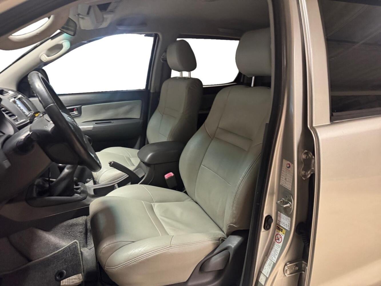 Toyota Hilux vaihtoauto