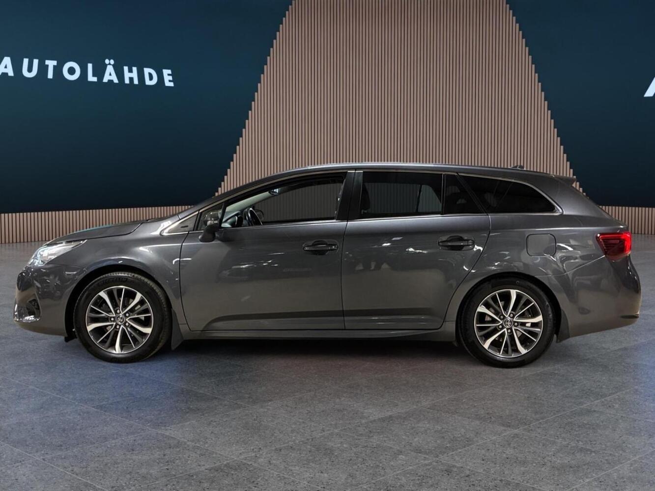 Toyota Avensis vaihtoauto