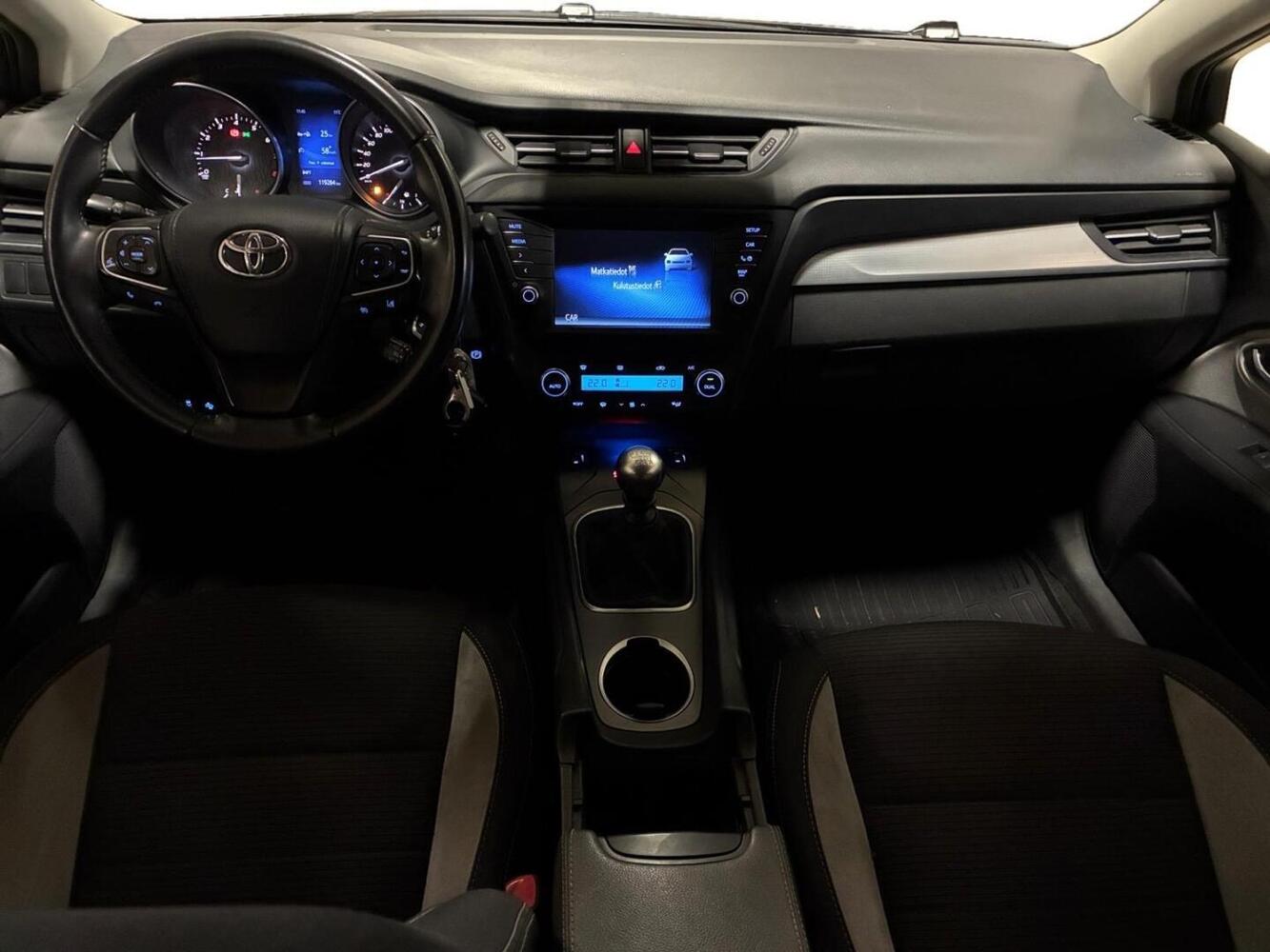 Toyota Avensis vaihtoauto