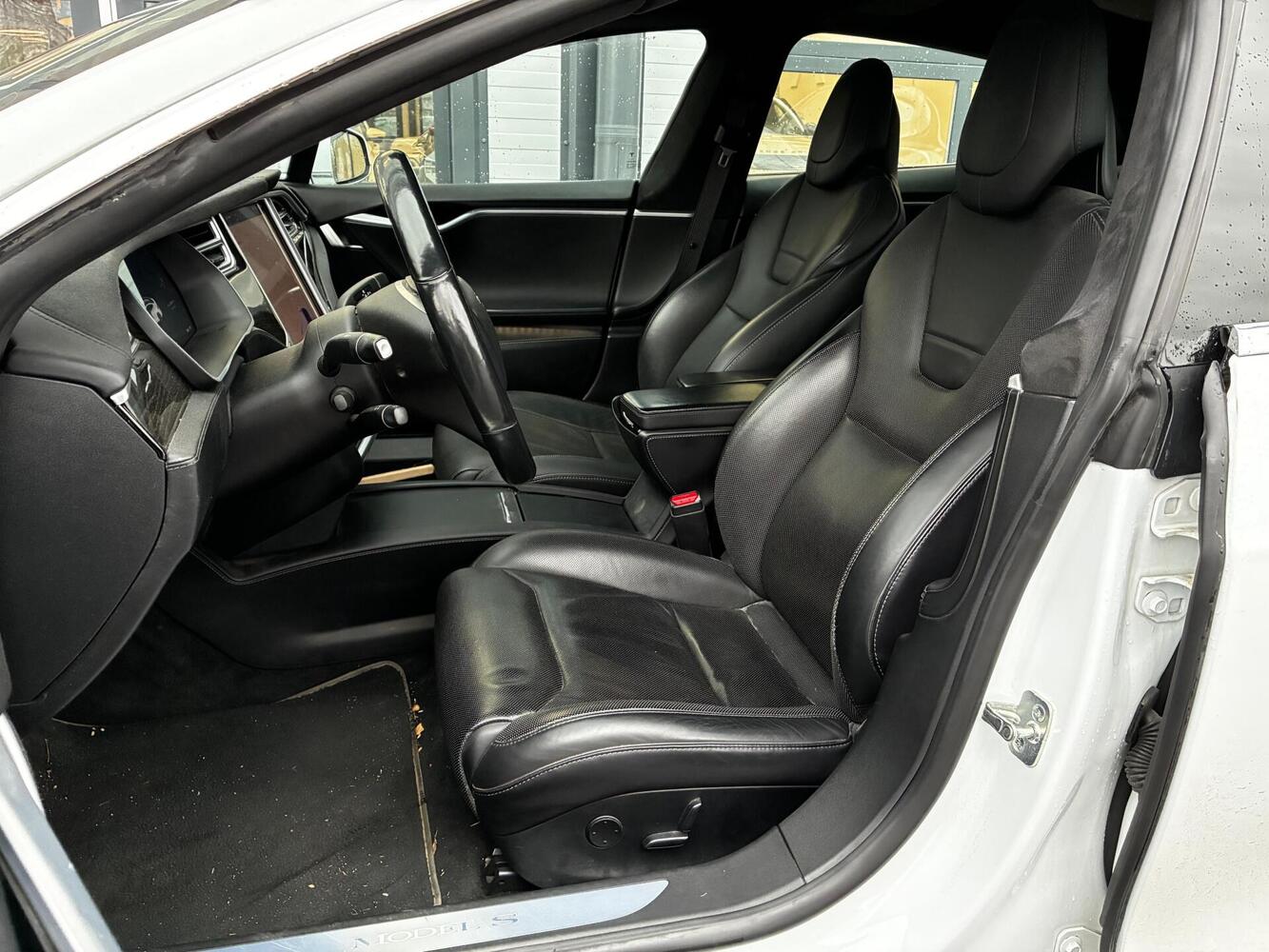 Tesla Model S vaihtoauto