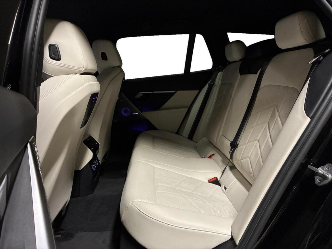 BMW i5 vaihtoauto