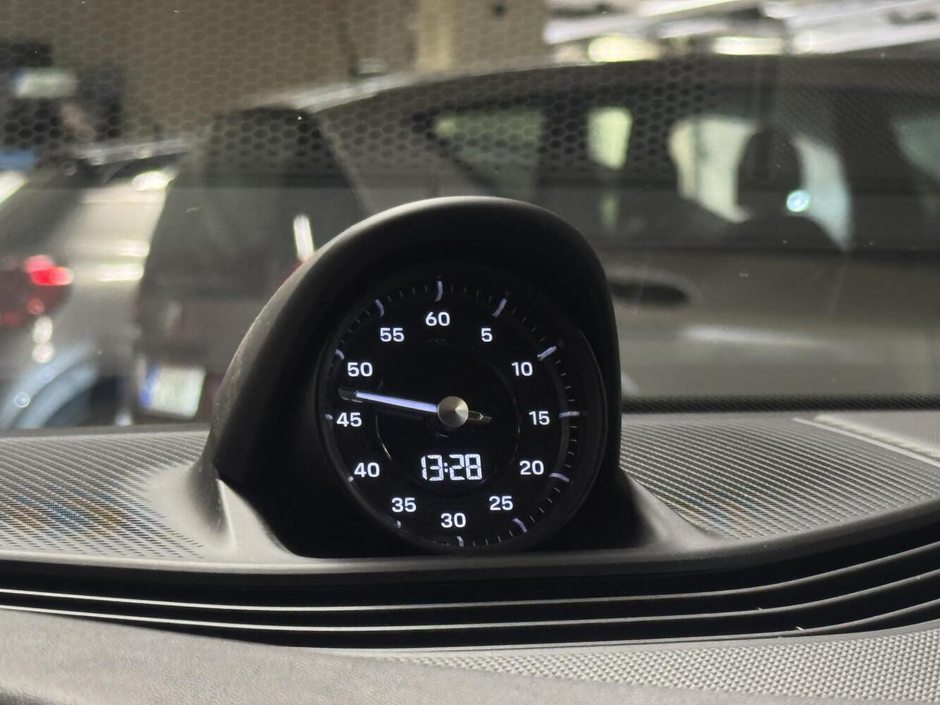 Porsche Taycan vaihtoauto