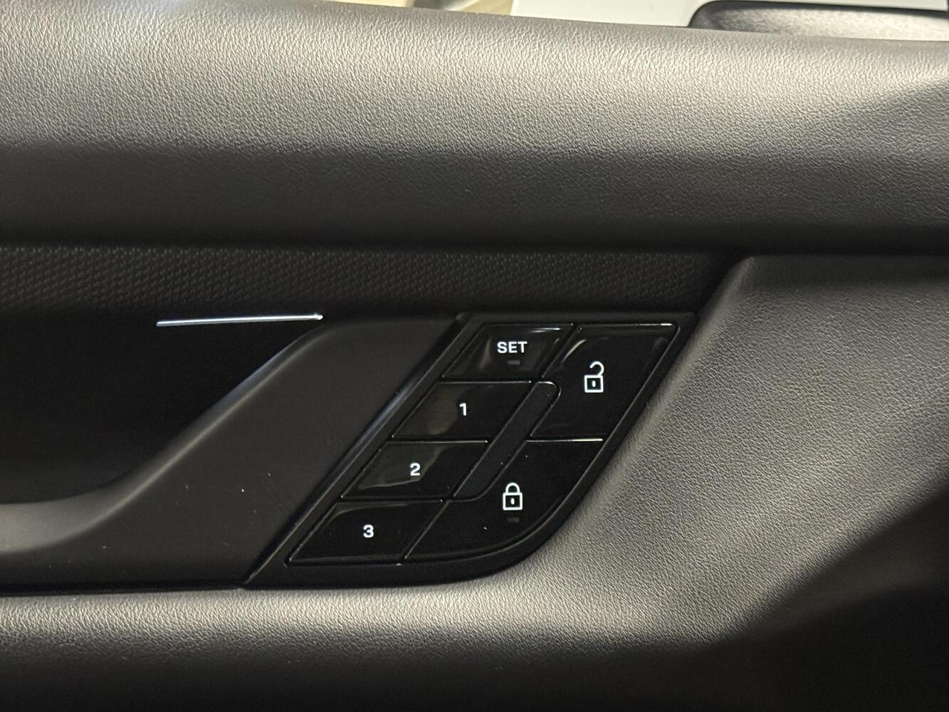 Porsche Taycan vaihtoauto