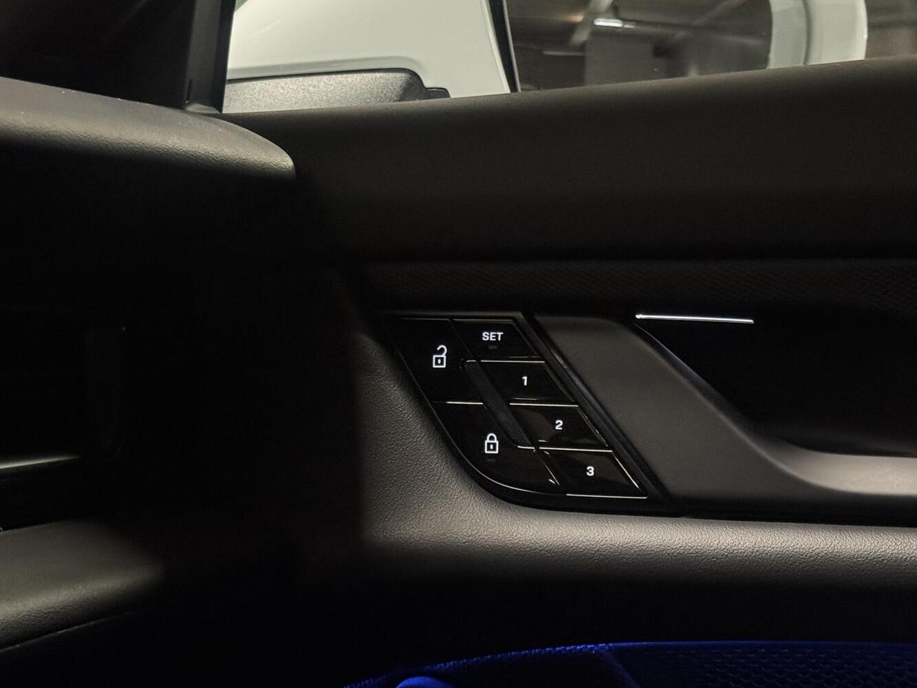 Porsche Taycan vaihtoauto