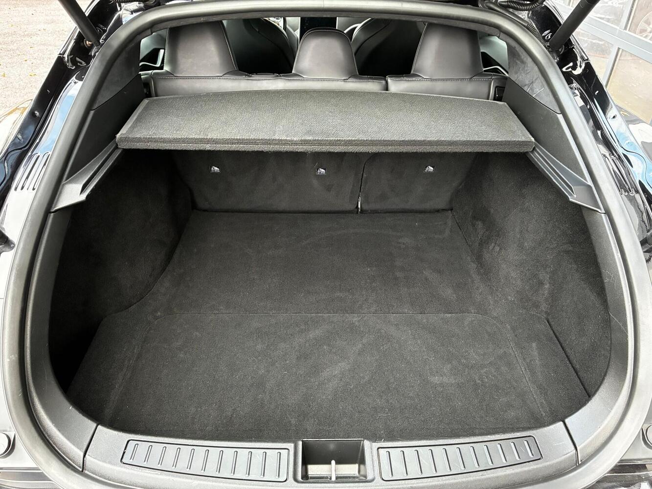 Tesla Model S vaihtoauto