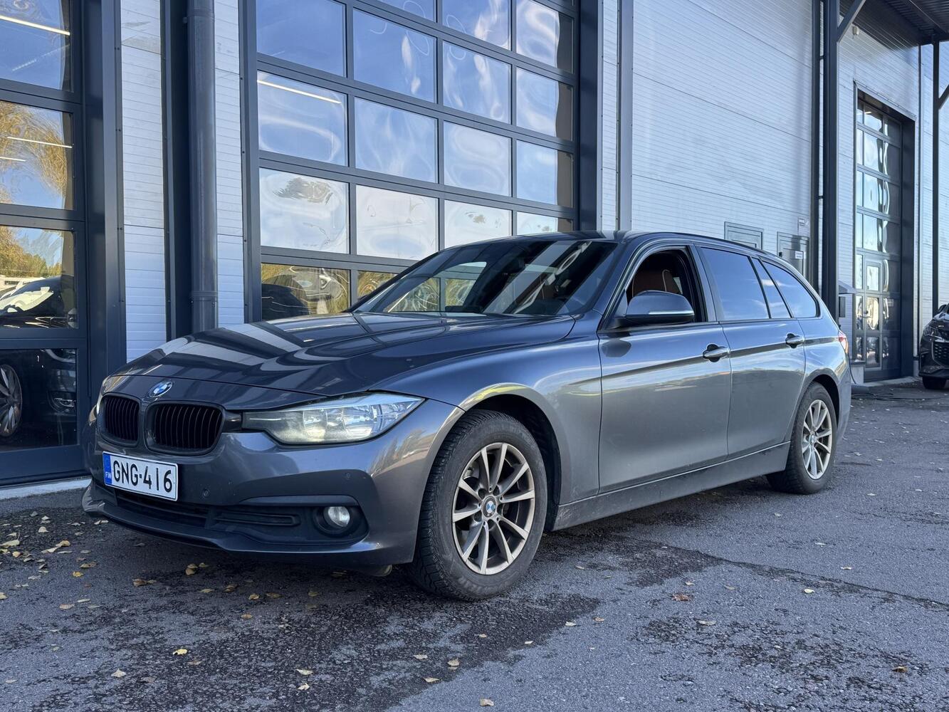 BMW 320 vaihtoauto