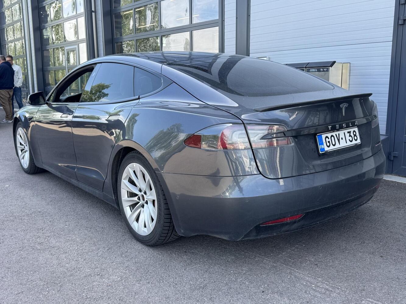 Tesla Model S vaihtoauto
