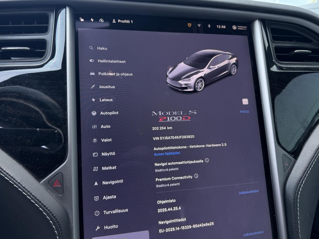 Tesla Model S vaihtoauto