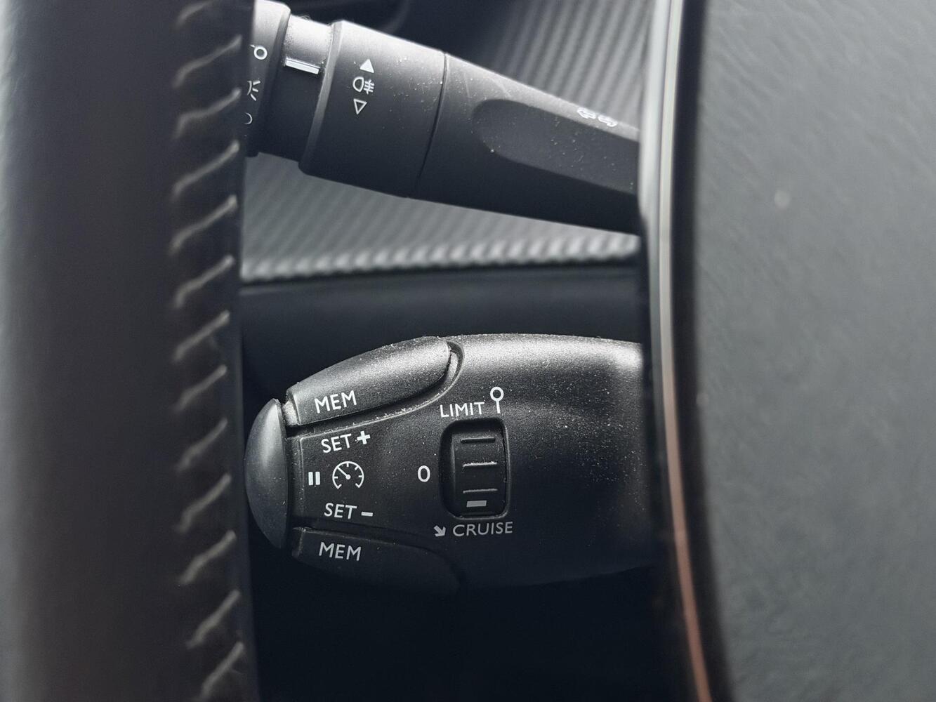 Peugeot e-2008 vaihtoauto