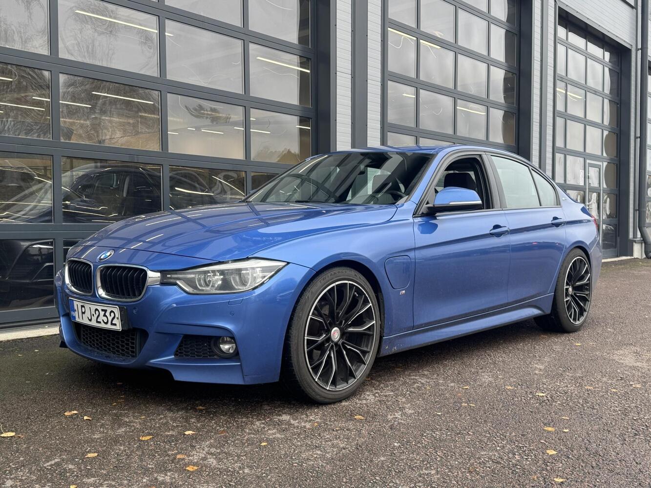 BMW 330 vaihtoauto