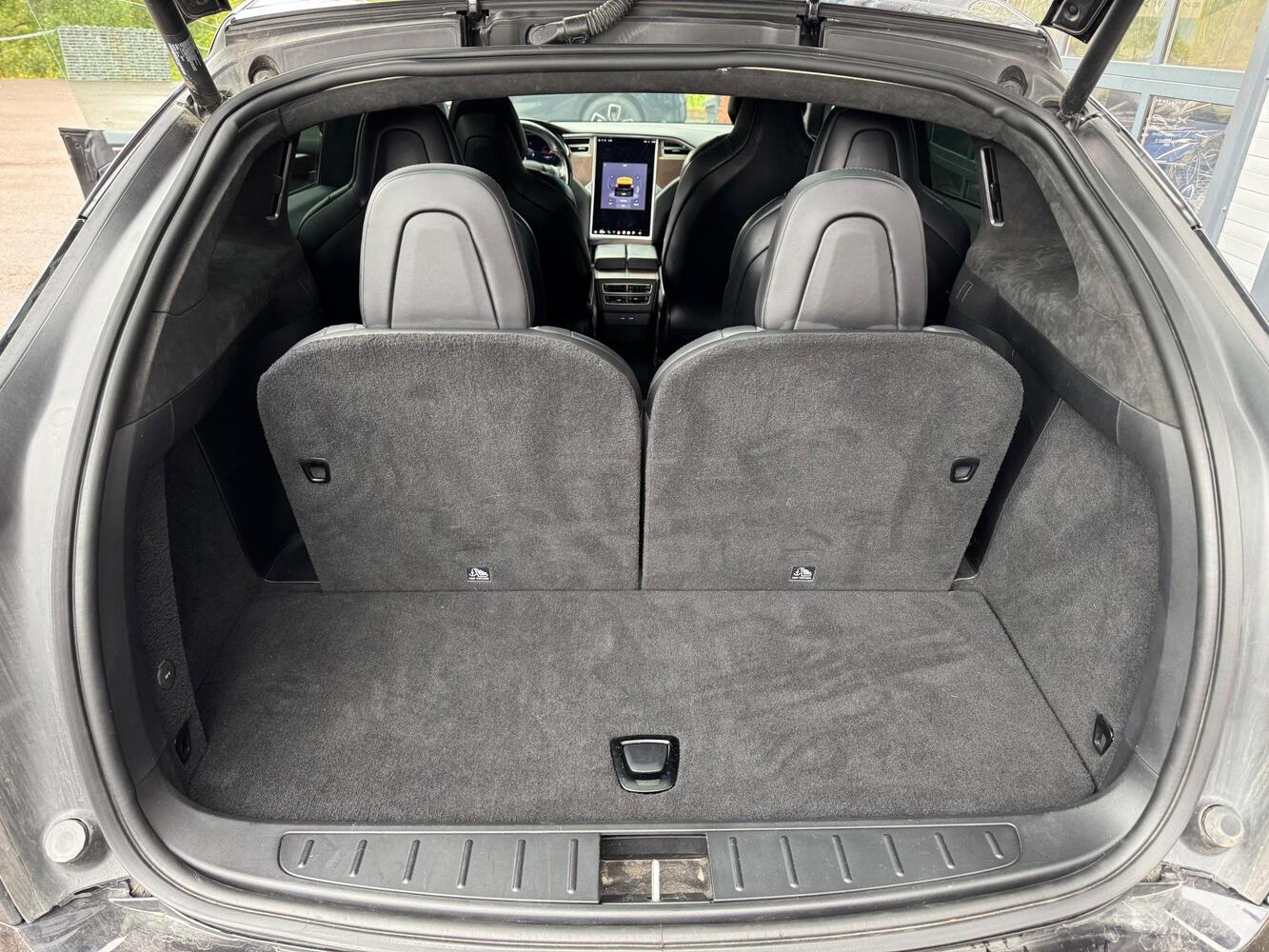Tesla Model X vaihtoauto