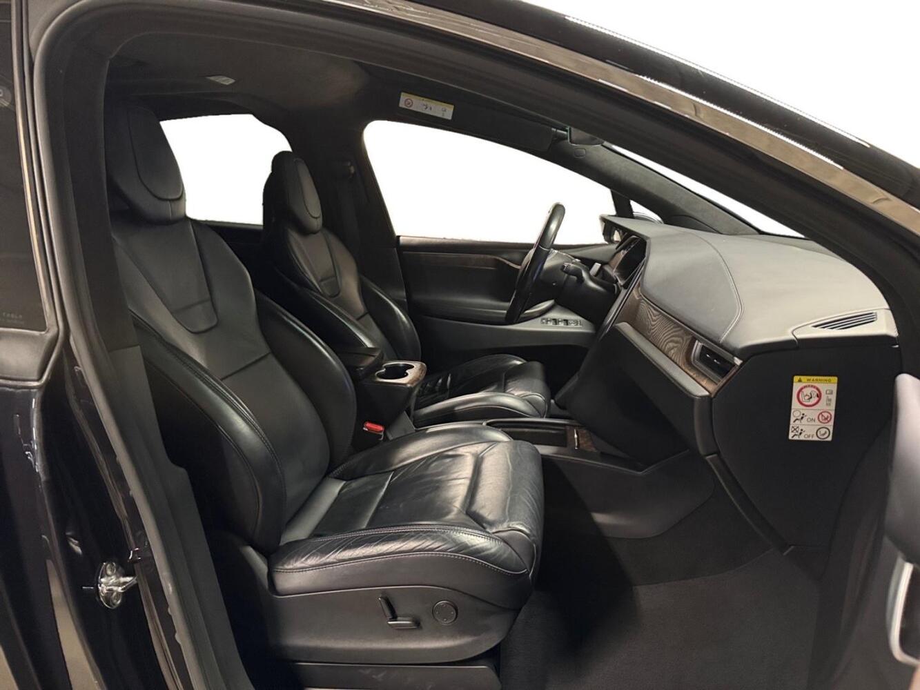 Tesla Model X vaihtoauto
