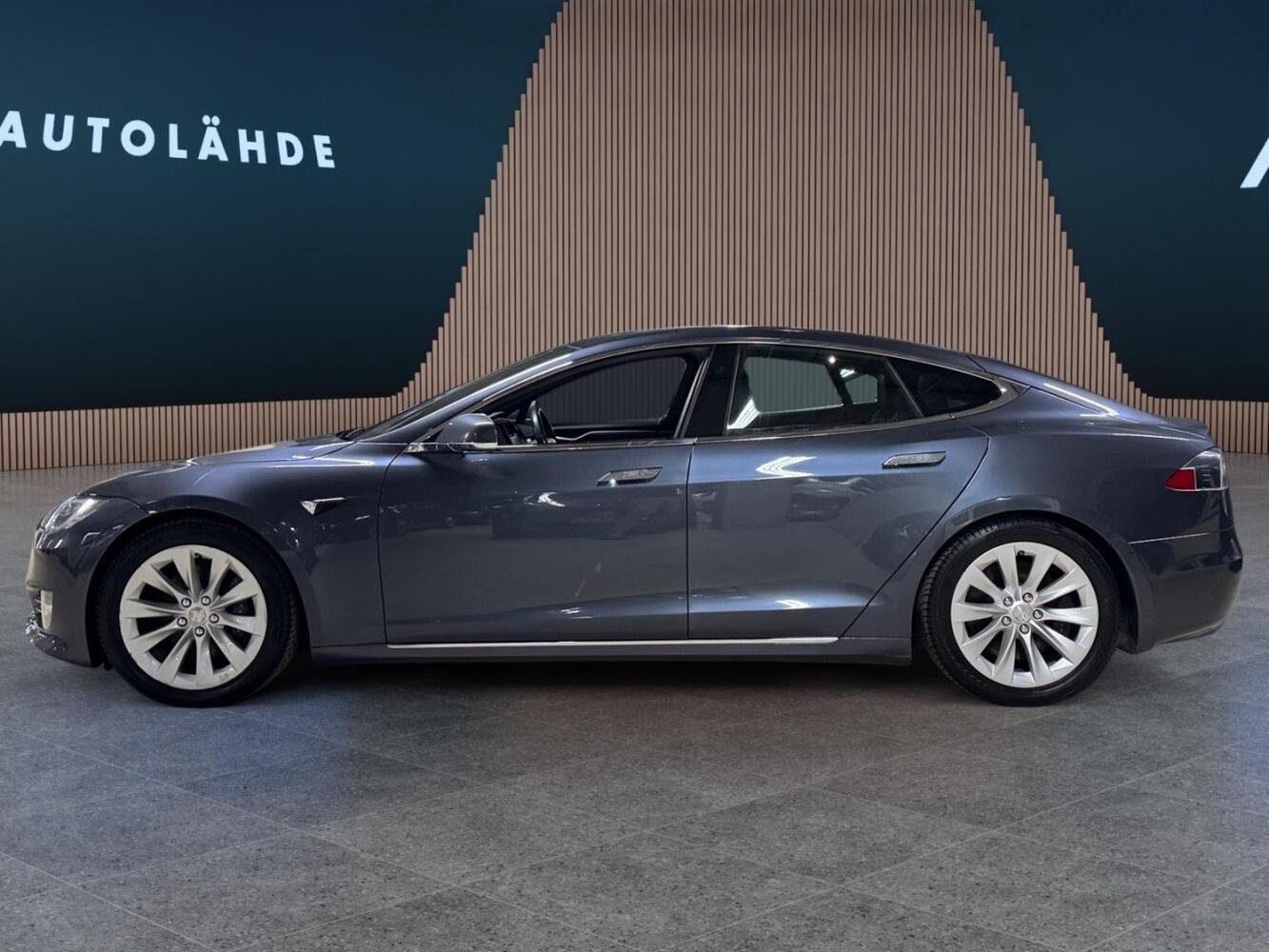 Tesla Model S vaihtoauto