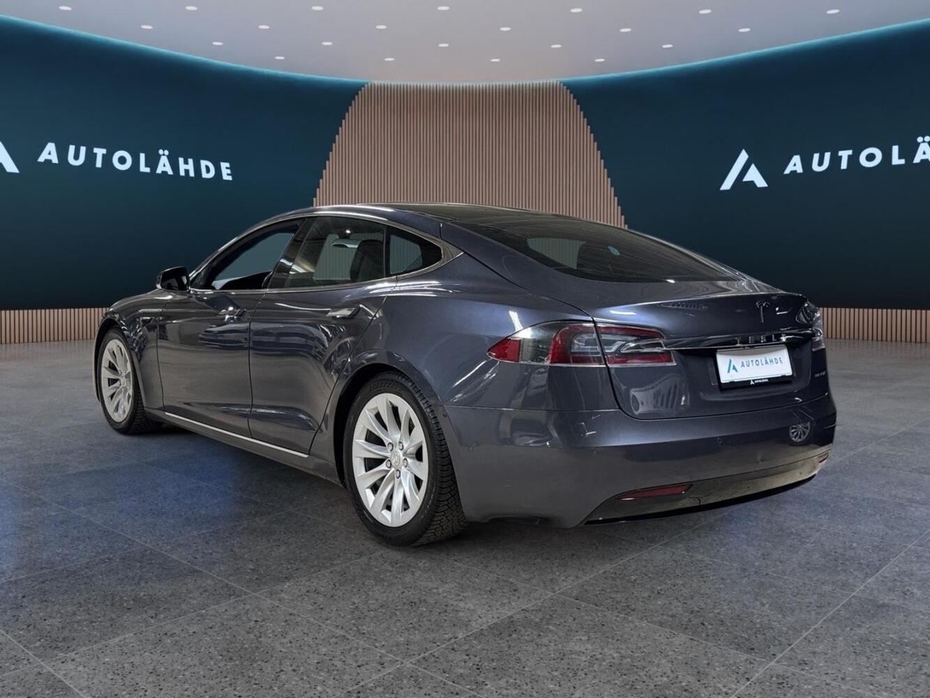 Tesla Model S vaihtoauto