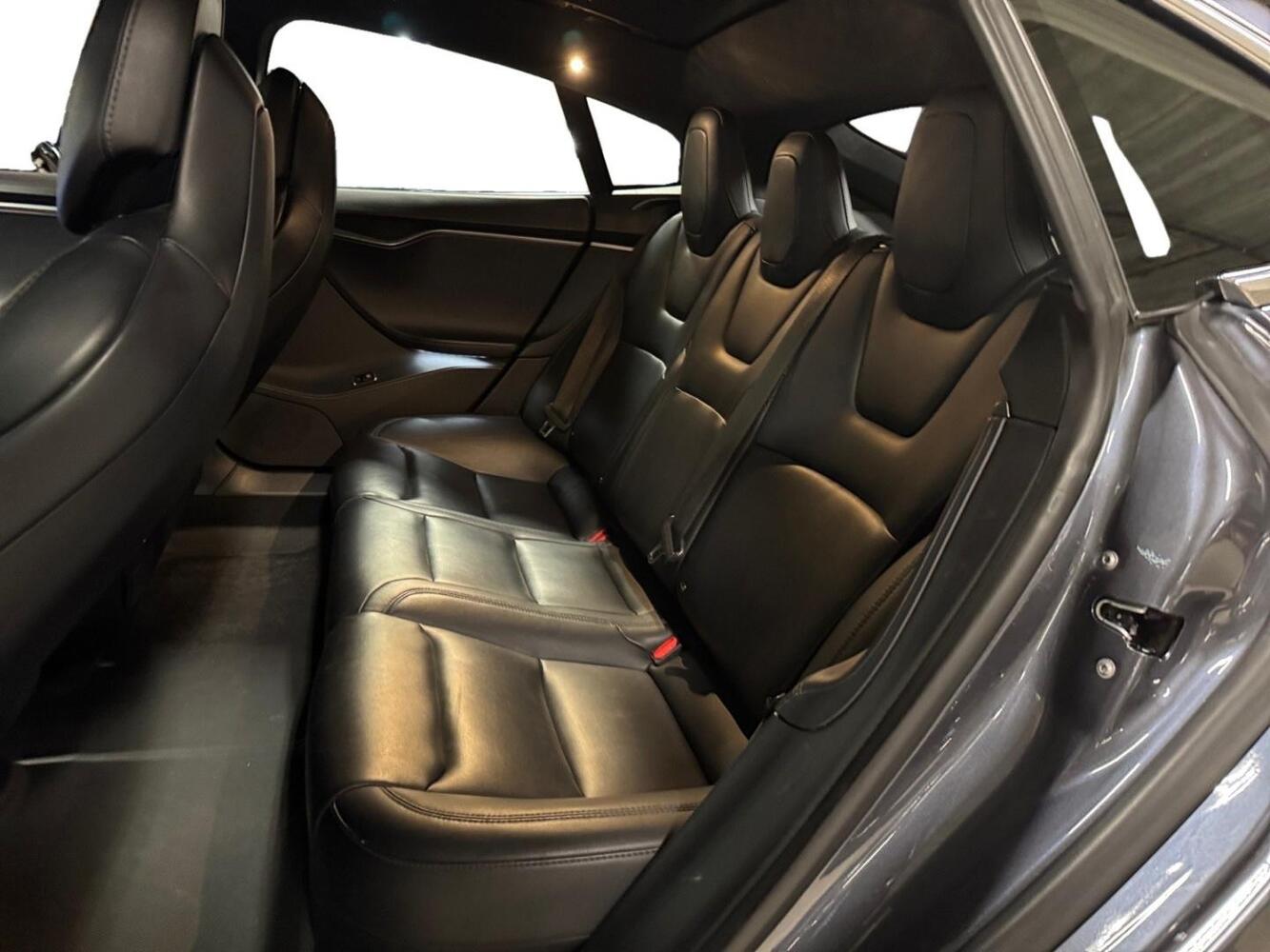 Tesla Model S vaihtoauto
