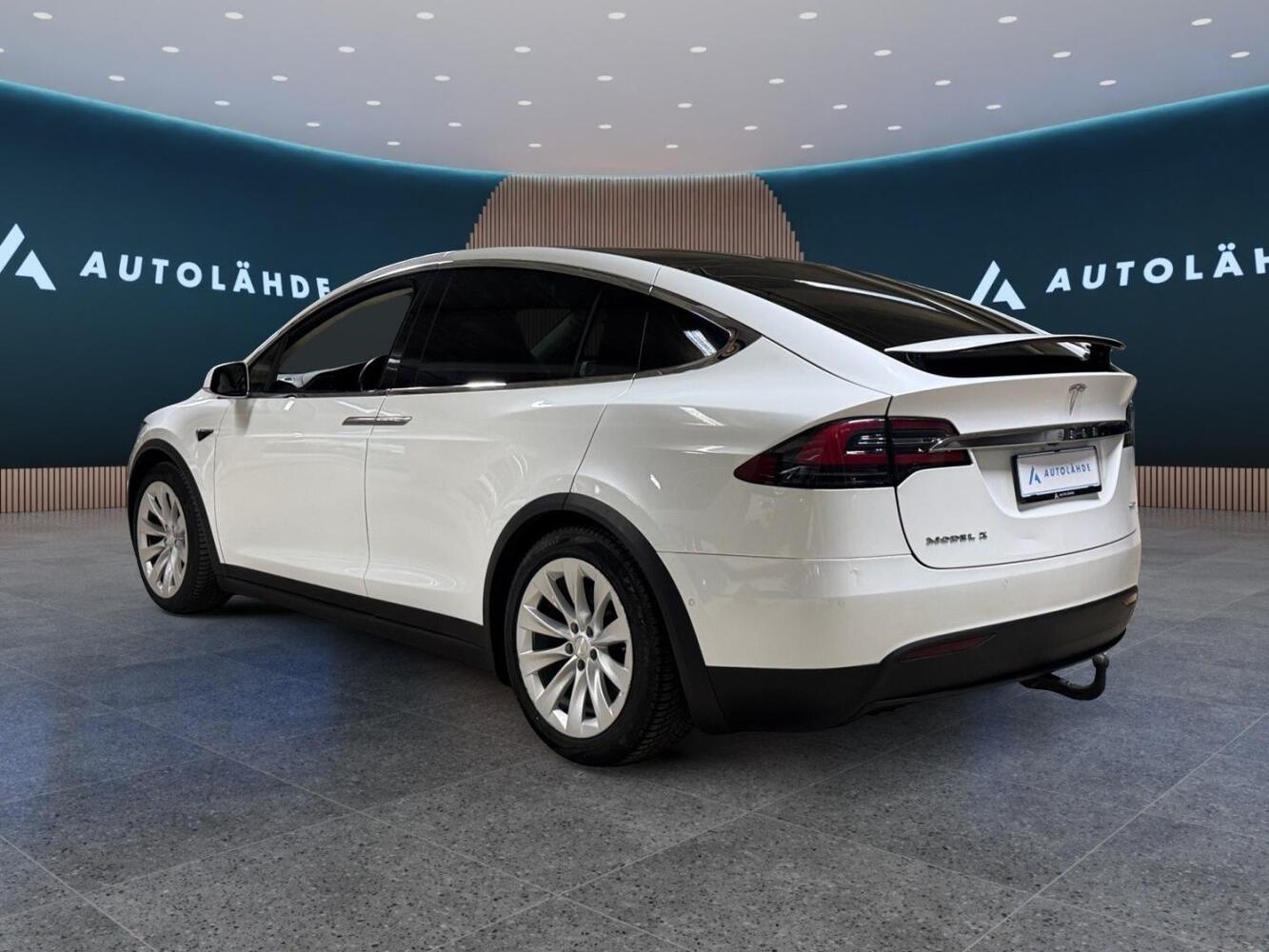 Tesla Model X vaihtoauto